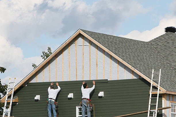 Professional Siding Installation technician working in Circleville, OH